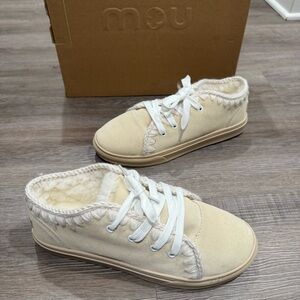 MOU Van Suede Lace Up Shearling Lined Leather Low Sneakers